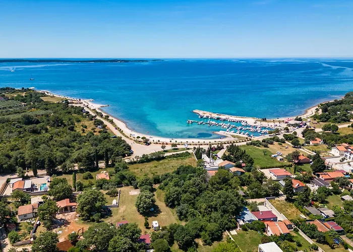 펜션 Rubis With Pool 페로이