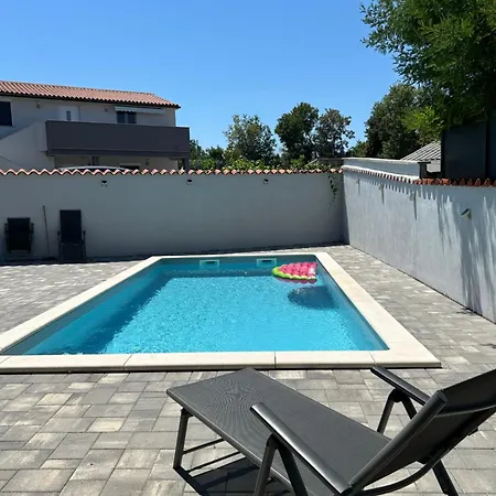 Rubis With Pool *
