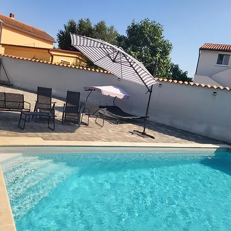 Casa vacanze Rubis With Pool